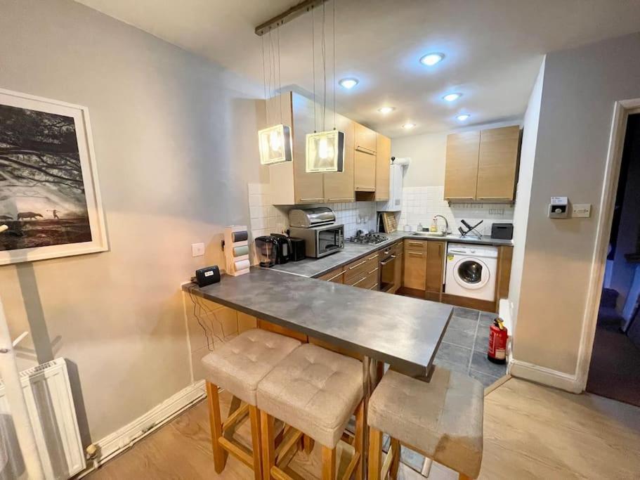 *New* Beautiful 2 Bedroom House In Central Location London Luaran gambar