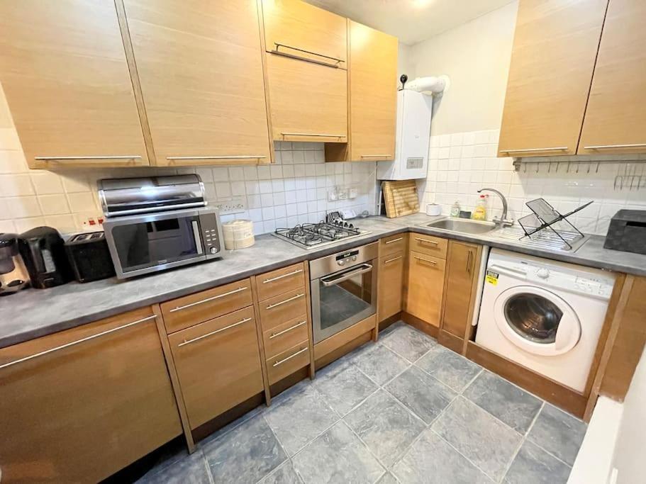 *New* Beautiful 2 Bedroom House In Central Location London Luaran gambar